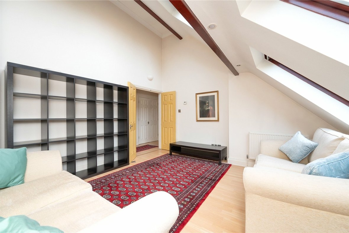 2 Bedroom Apartment Sold Subject to ContractApartment Sold Subject to Contract in Lichfield Place, Lemsford Road, St. Albans - View 7 - Collinson Hall