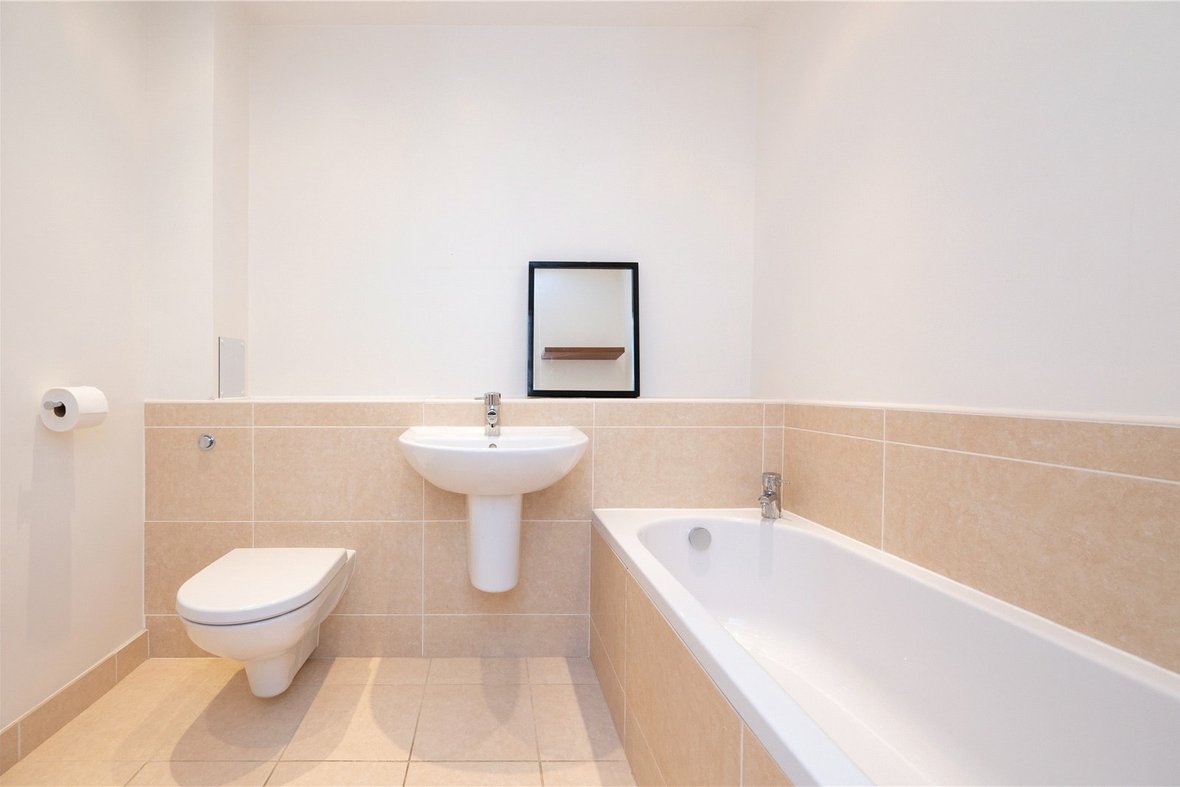 2 Bedroom Apartment New InstructionApartment New Instruction in Lichfield Place, Lemsford Road, St. Albans - View 11 - Collinson Hall