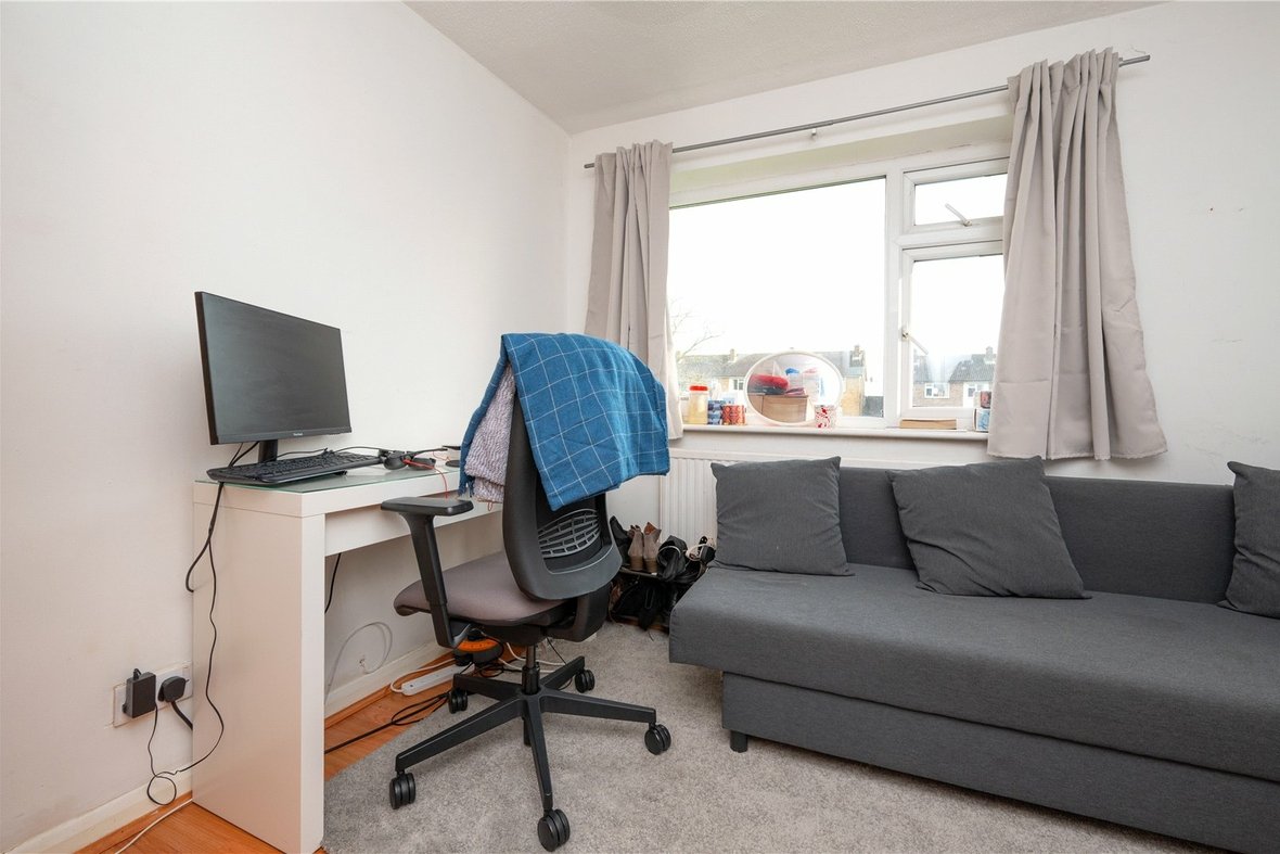 3 Bedroom Maisonette Sold Subject to ContractMaisonette Sold Subject to Contract in The Ridgeway, St. Albans, Hertfordshire - View 7 - Collinson Hall