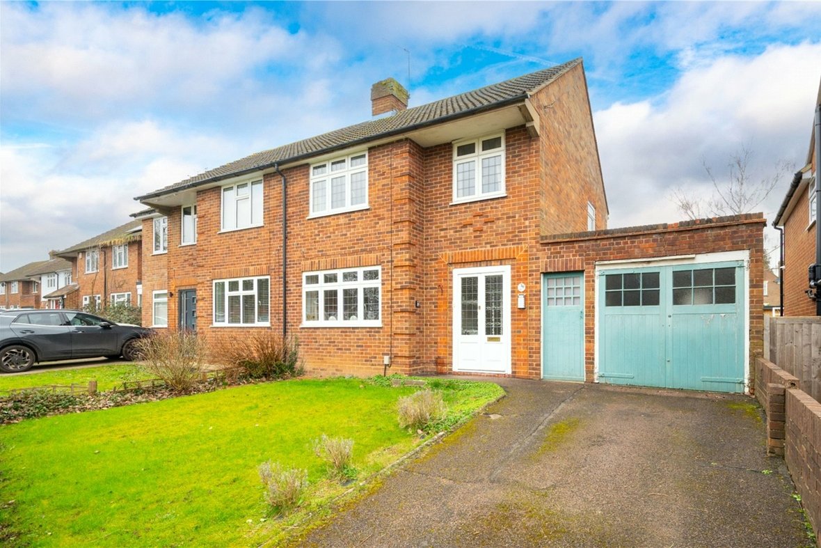 3 Bedroom House New InstructionHouse New Instruction in Spooners Drive, Park Street, St. Albans - View 1 - Collinson Hall