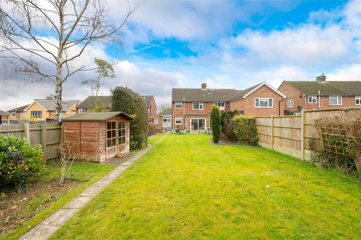 3 Bedroom House New InstructionHouse New Instruction in Spooners Drive, Park Street, St. Albans - View 13 - Collinson Hall