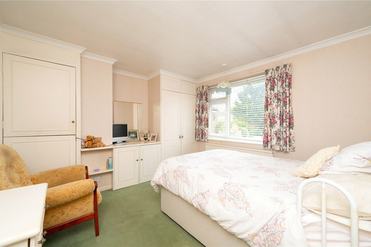 3 Bedroom House New InstructionHouse New Instruction in Spooners Drive, Park Street, St. Albans - View 7 - Collinson Hall