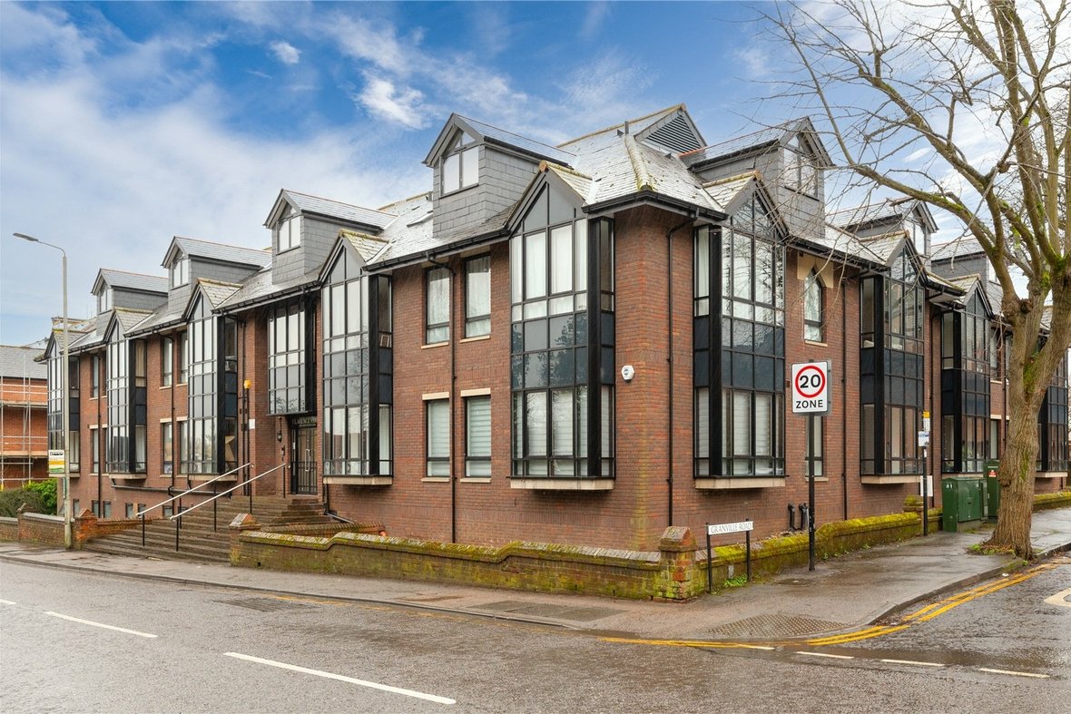 1 Bedroom Apartment New InstructionApartment New Instruction in Hatfield Road, St. Albans, Hertfordshire - View 1 - Collinson Hall