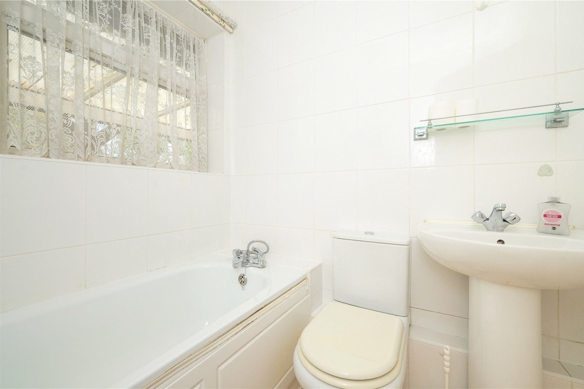 2 Bedroom Bungalow New InstructionBungalow New Instruction in Swans Close, St. Albans, Hertfordshire - View 9 - Collinson Hall