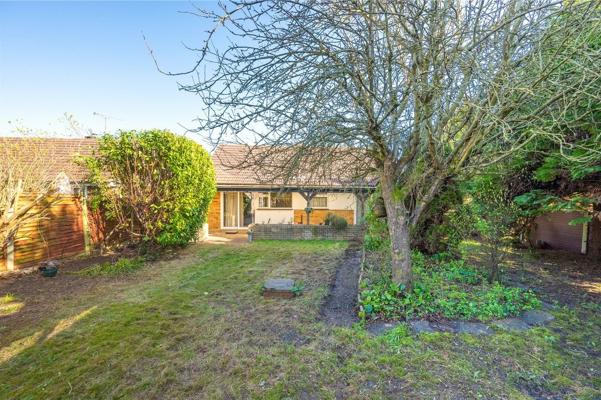 2 Bedroom Bungalow Sold Subject to ContractBungalow Sold Subject to Contract in Swans Close, St. Albans, Hertfordshire - View 15 - Collinson Hall