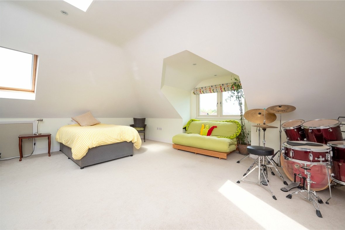 5 Bedroom House Sold Subject to ContractHouse Sold Subject to Contract in Beaumont Avenue, St. Albans, Hertfordshire - View 10 - Collinson Hall