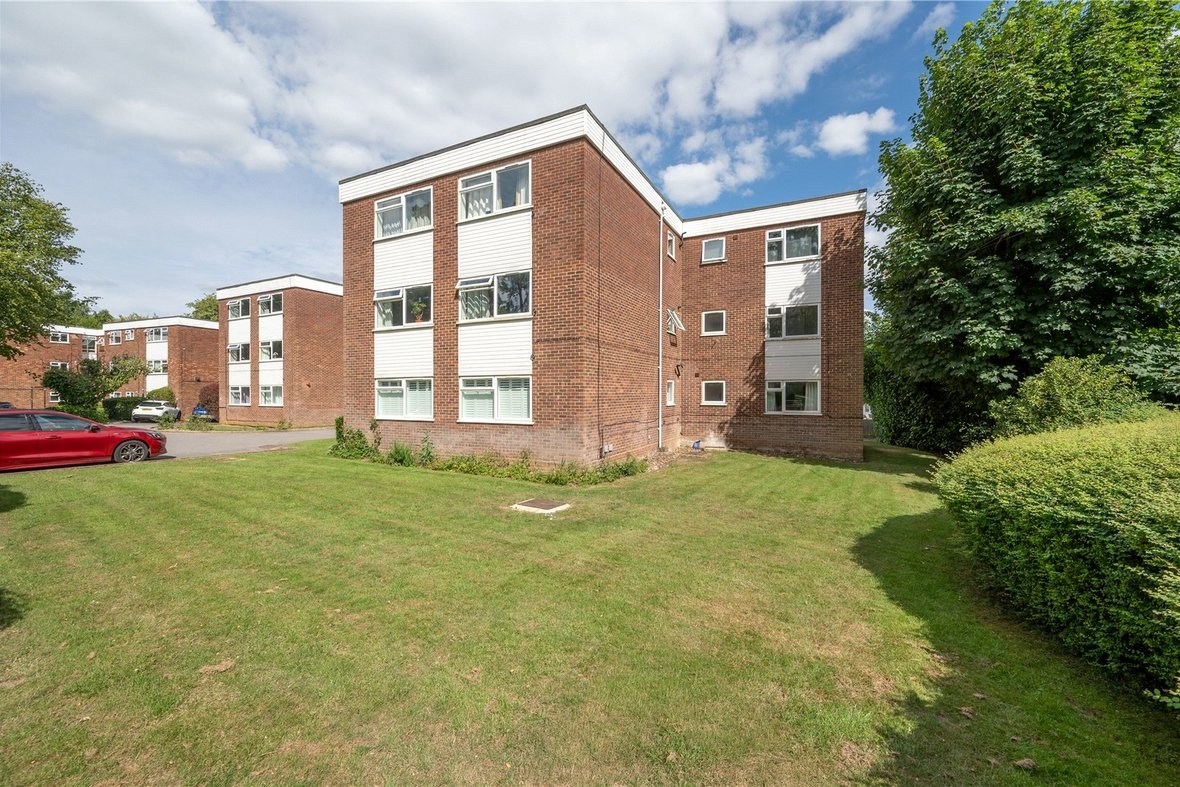 2 Bedroom Apartment New InstructionApartment New Instruction in Lemsford Road, St. Albans, Hertfordshire - View 9 - Collinson Hall
