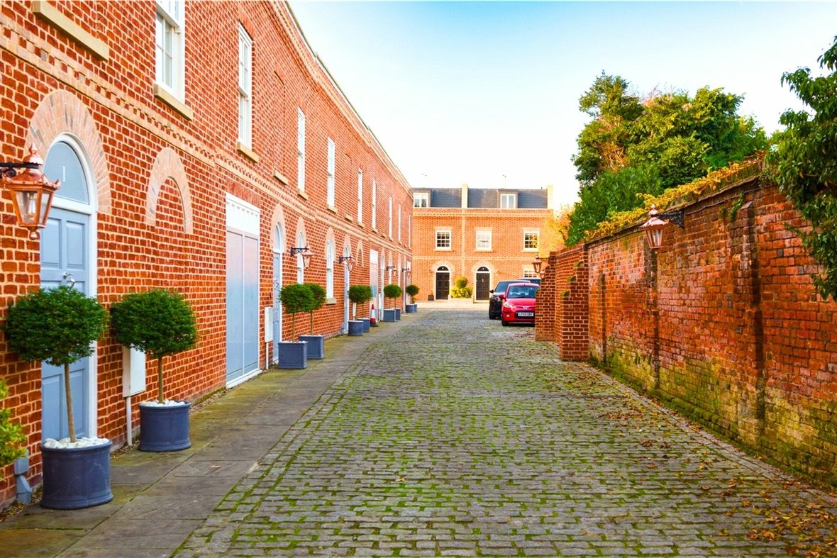 3 Bedroom House New InstructionHouse New Instruction in Bowgate Mews, St. Peters Close, St. Albans - View 1 - Collinson Hall