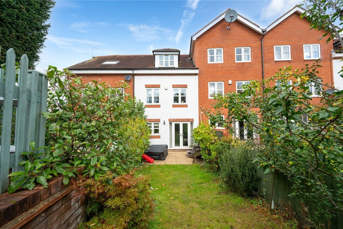 3 Bedroom House Sold Subject to ContractHouse Sold Subject to Contract in Pegasus Place, St. Albans, Hertfordshire - View 10 - Collinson Hall