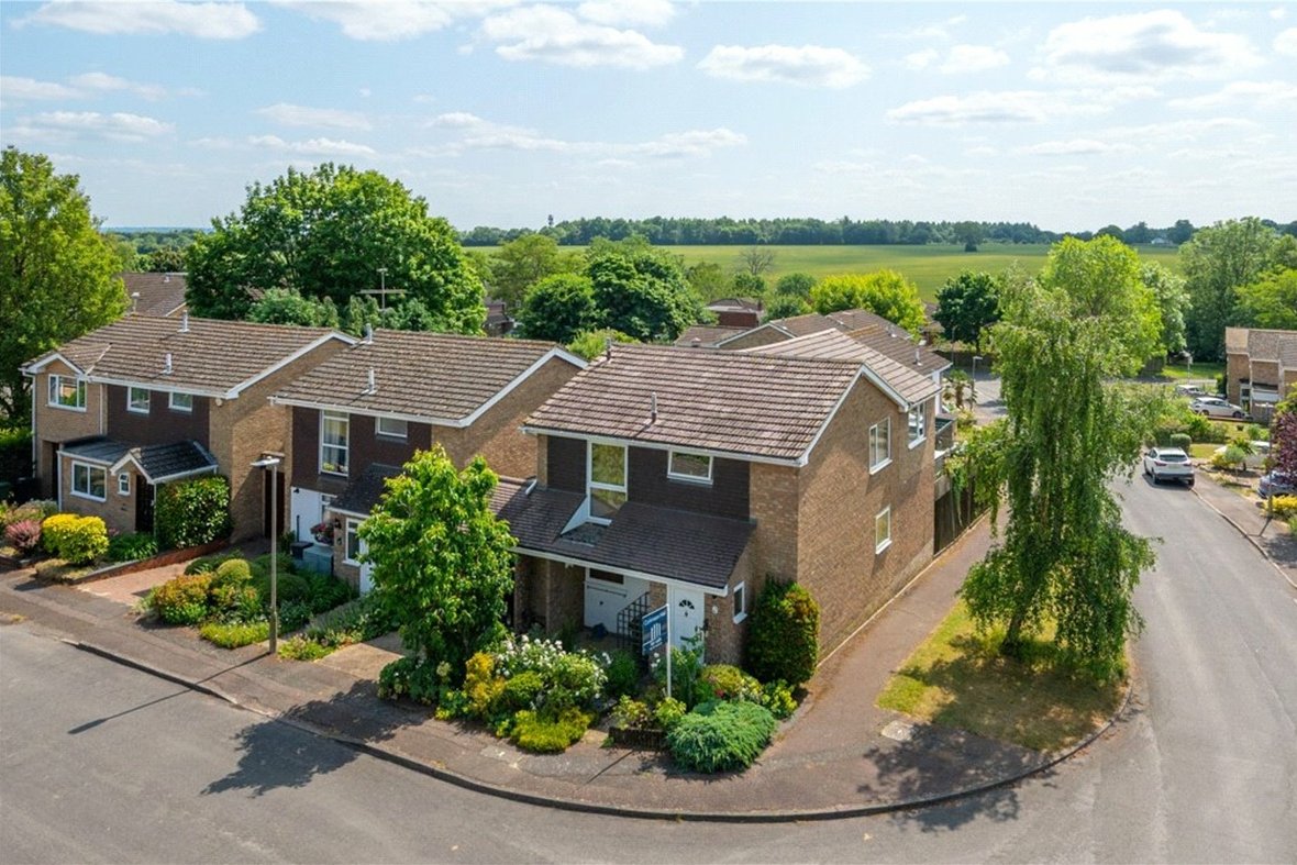 4 Bedroom House For SaleHouse For Sale in Hadrian Close, St. Albans, Hertfordshire - View 1 - Collinson Hall
