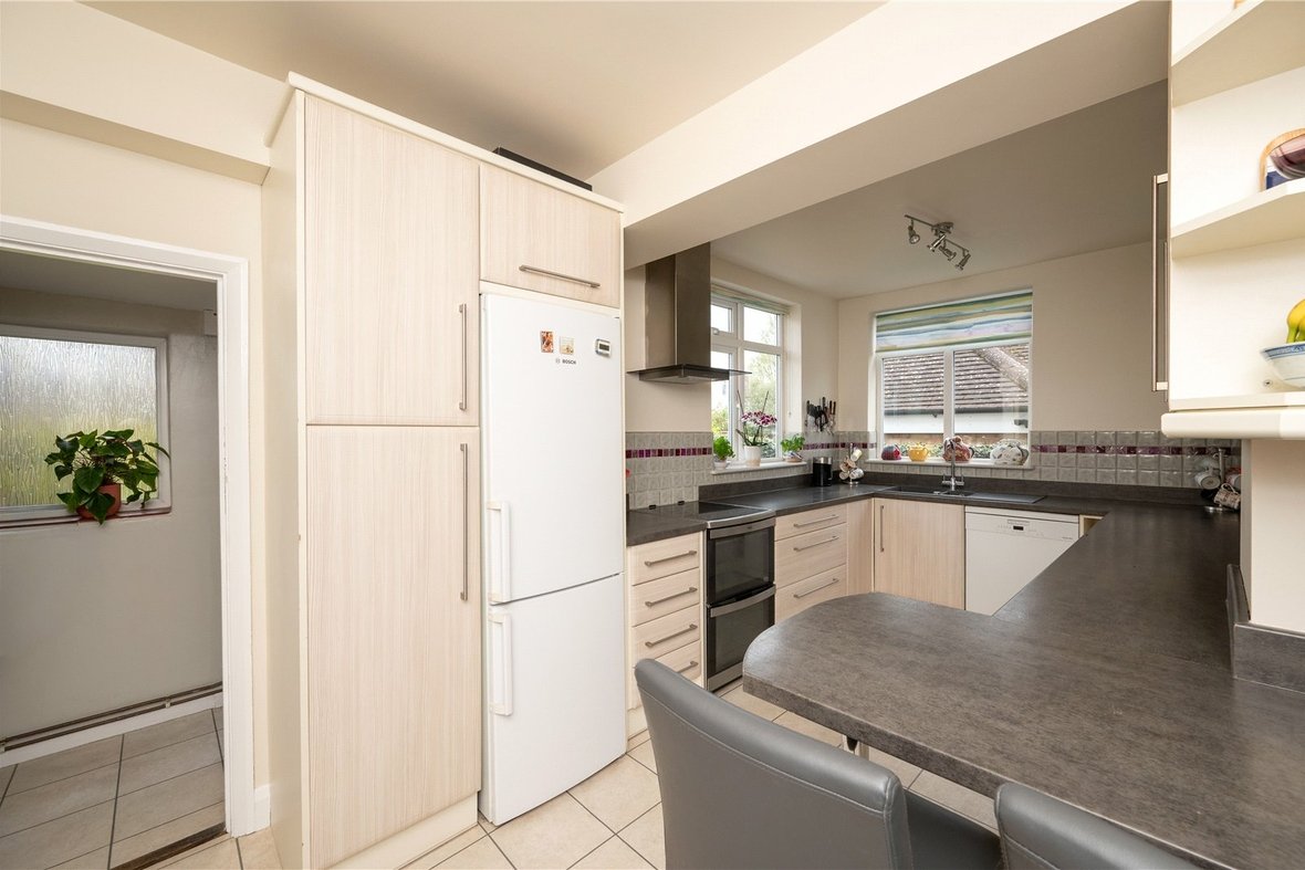 4 Bedroom House For SaleHouse For Sale in Green Lane, St. Albans, Hertfordshire - View 15 - Collinson Hall