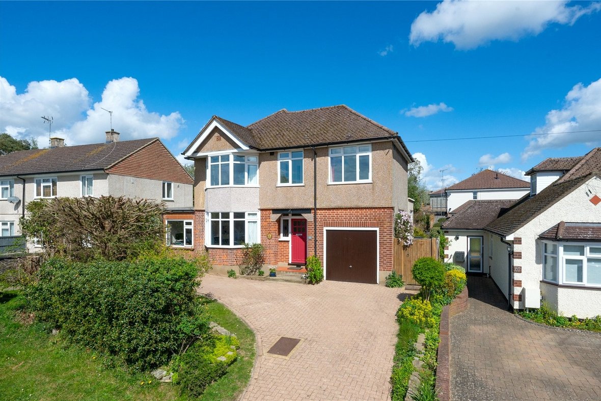 4 Bedroom House For SaleHouse For Sale in Green Lane, St. Albans, Hertfordshire - View 1 - Collinson Hall