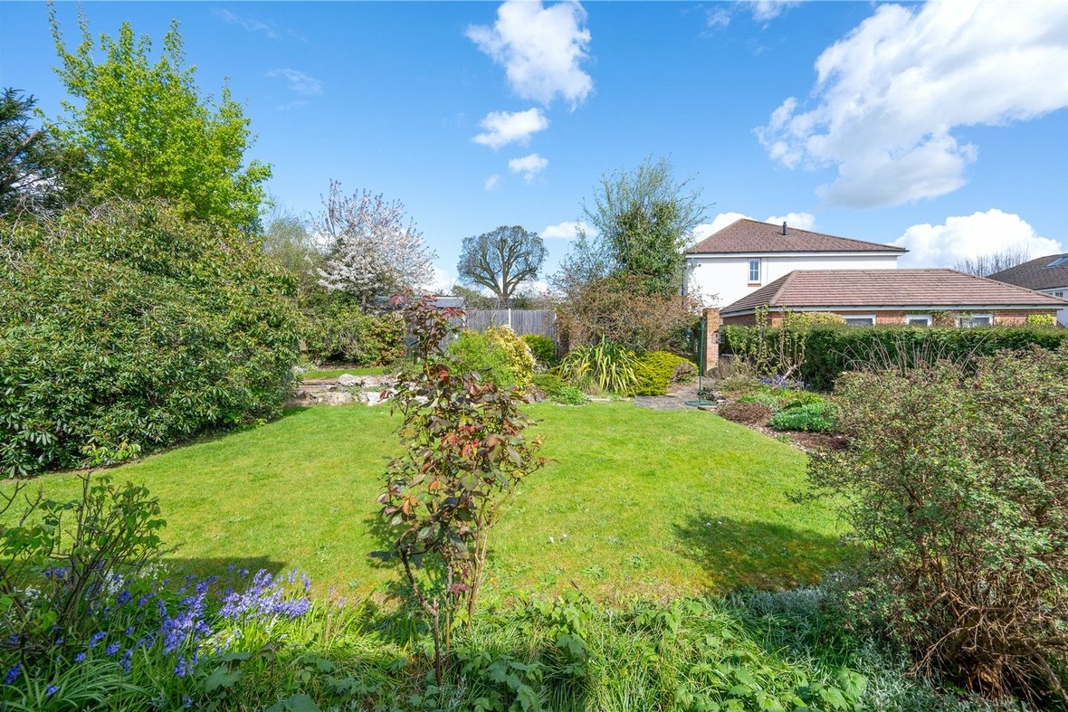 4 Bedroom House For SaleHouse For Sale in Green Lane, St. Albans, Hertfordshire - View 12 - Collinson Hall