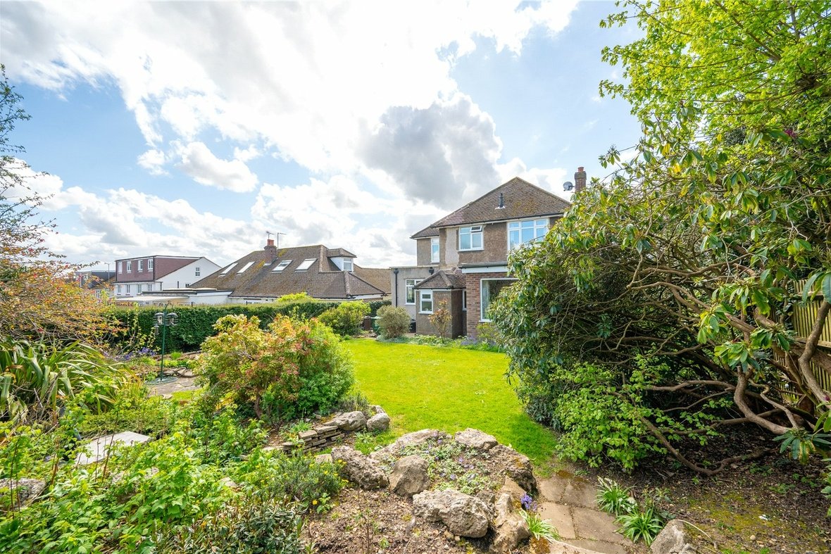 4 Bedroom House For SaleHouse For Sale in Green Lane, St. Albans, Hertfordshire - View 18 - Collinson Hall
