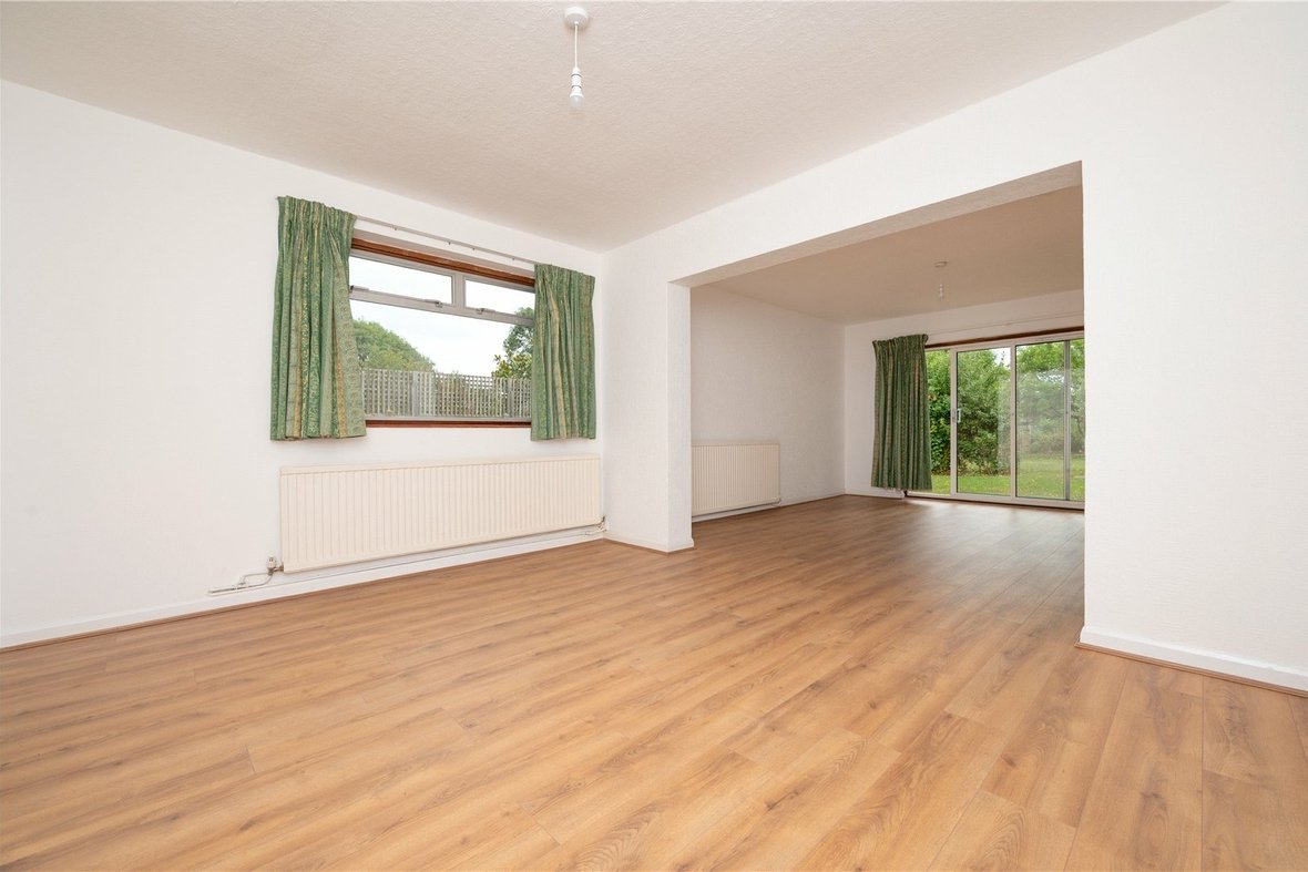 3 Bedroom Bungalow To LetBungalow To Let in Penn Road, Park Street, St. Albans - View 11 - Collinson Hall