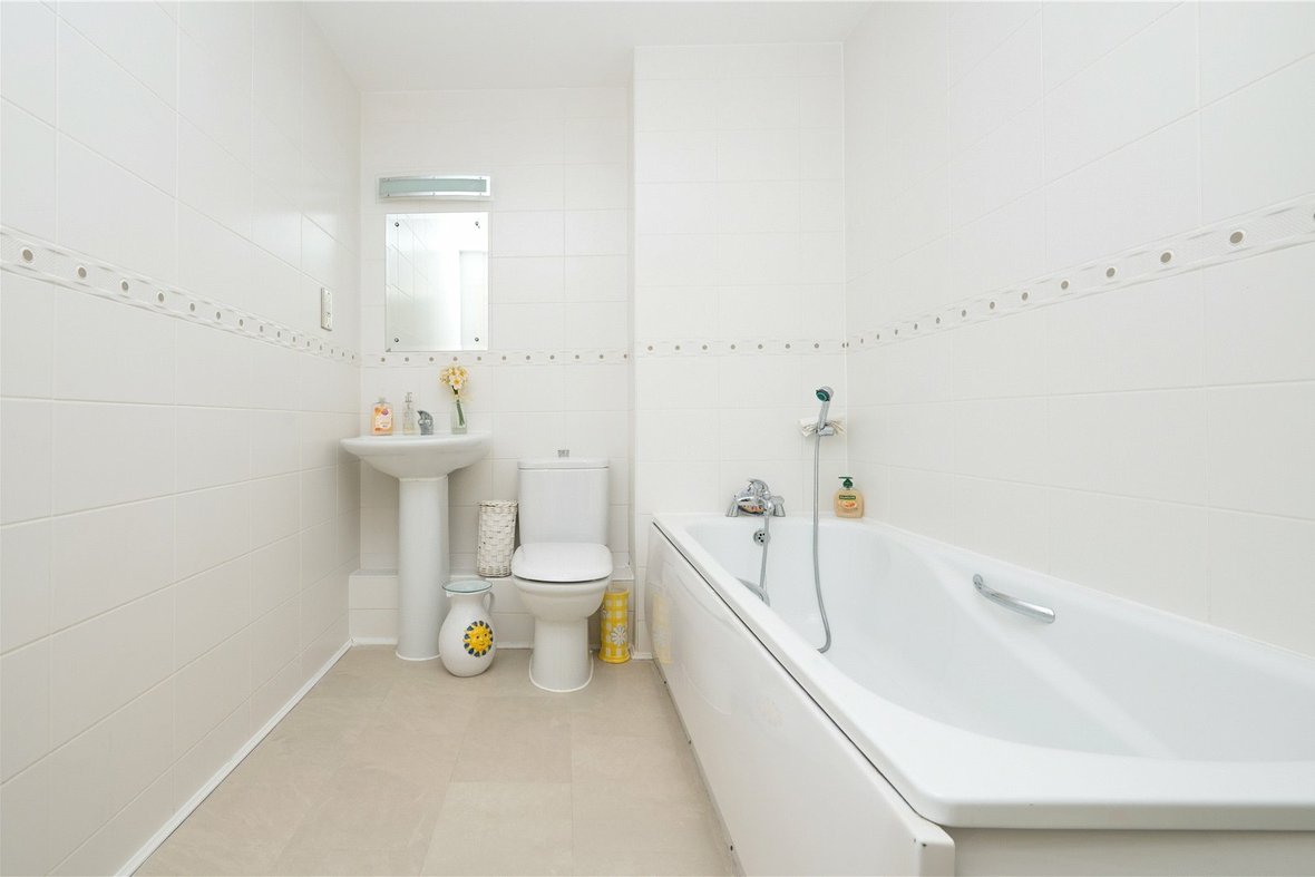 2 Bedroom Apartment New InstructionApartment New Instruction in Holywell Hill, St. Albans, Hertfordshire - View 10 - Collinson Hall