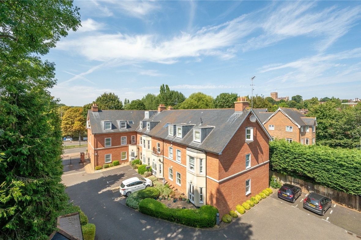 2 Bedroom Apartment New InstructionApartment New Instruction in Holywell Hill, St. Albans, Hertfordshire - View 12 - Collinson Hall