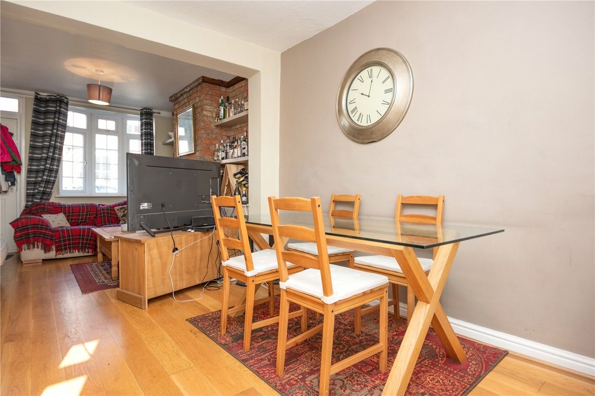 2 Bedroom House For Sale in Upper Heath Road, St. Albans - View 10 - Collinson Hall