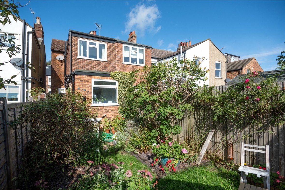 2 Bedroom House For Sale in Upper Heath Road, St. Albans - View 16 - Collinson Hall