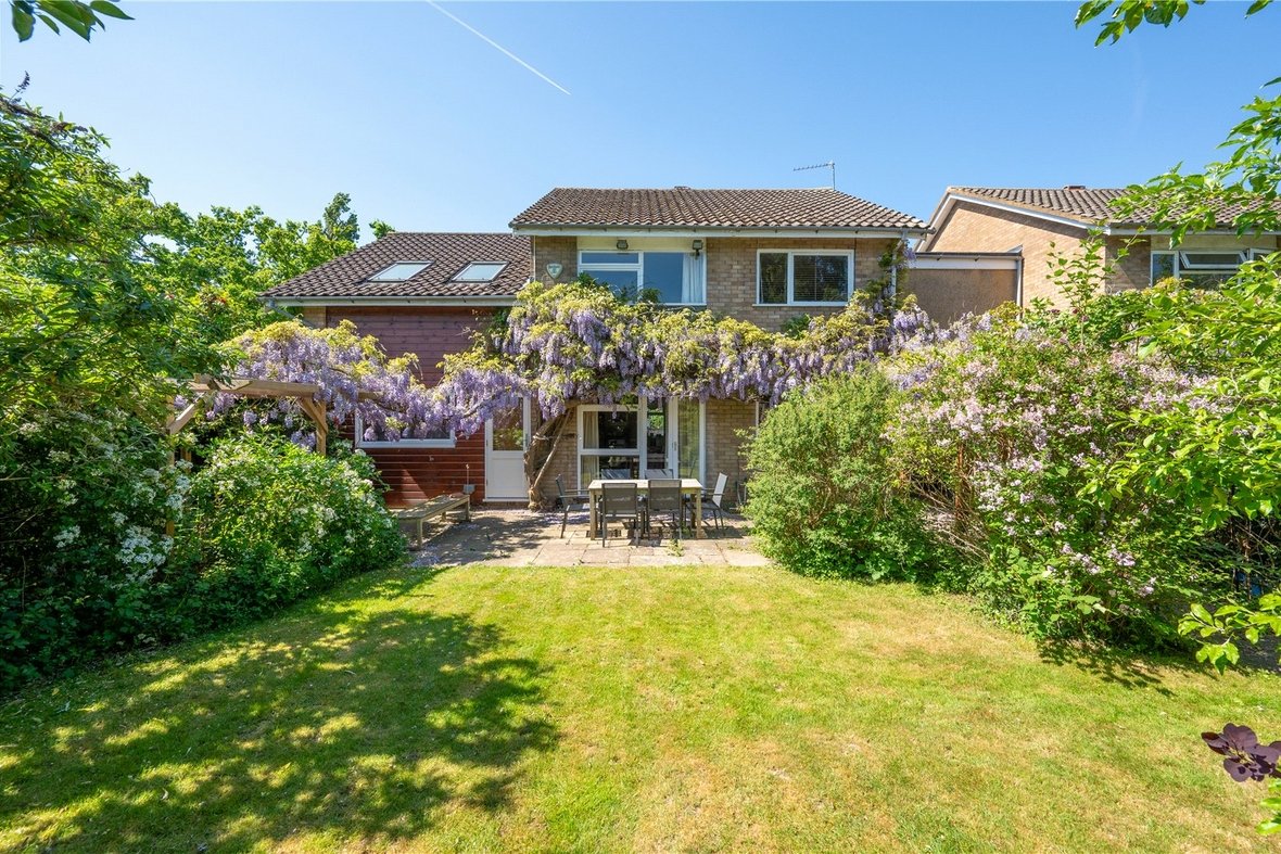 4 Bedroom House Sold Subject to ContractHouse Sold Subject to Contract in Cunningham Hill Road, St. Albans, Hertfordshire - View 18 - Collinson Hall
