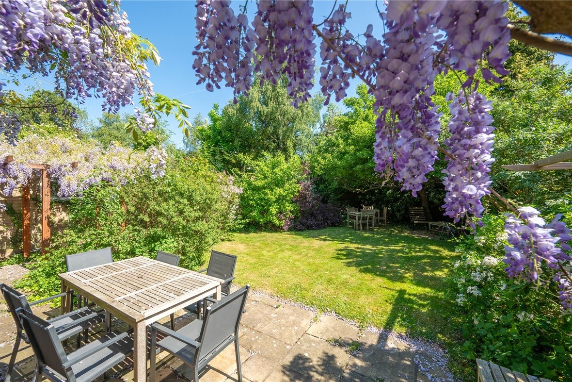4 Bedroom House Sold Subject to ContractHouse Sold Subject to Contract in Cunningham Hill Road, St. Albans, Hertfordshire - View 8 - Collinson Hall