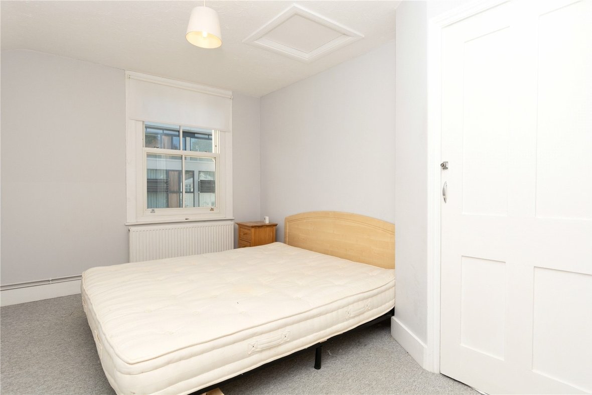2 Bedroom Apartment Let in Alma Road, St. Albans, Hertfordshire - View 7 - Collinson Hall
