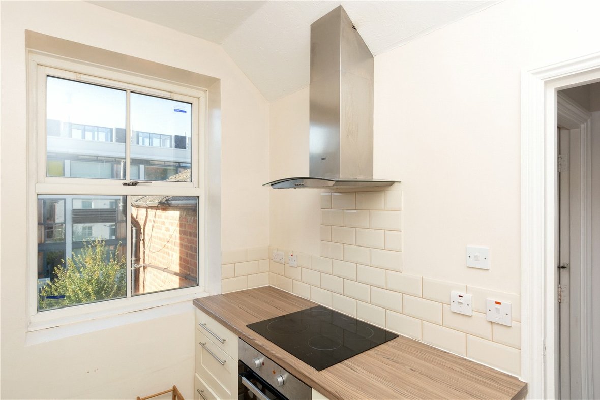 2 Bedroom Apartment Let in Alma Road, St. Albans, Hertfordshire - View 3 - Collinson Hall
