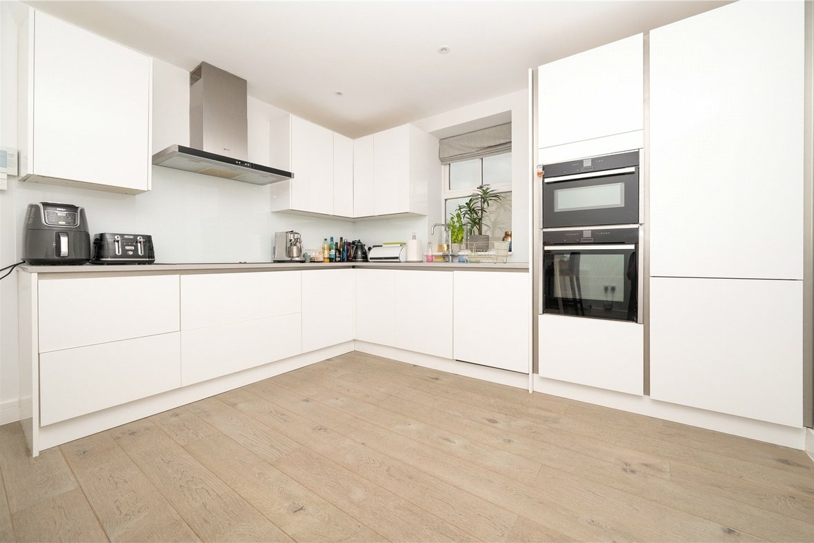 2 Bedroom  New Instruction New Instruction in Alma Road, St. Albans, Hertfordshire - View 7 - Collinson Hall