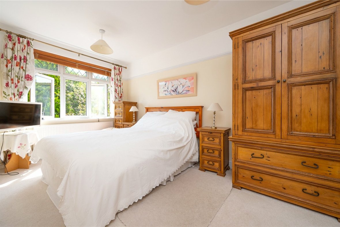 4 Bedroom House New InstructionHouse New Instruction in Watford Road, St. Albans, Hertfordshire - View 8 - Collinson Hall