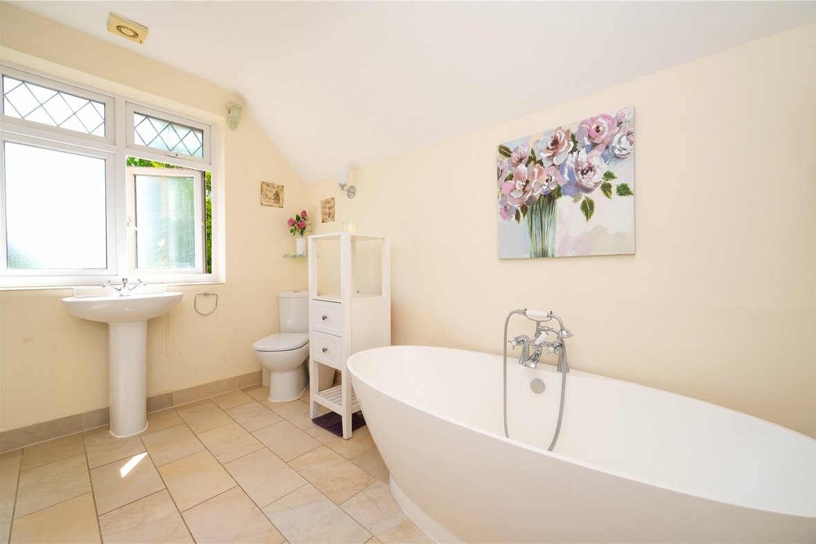 4 Bedroom House New InstructionHouse New Instruction in Watford Road, St. Albans, Hertfordshire - View 9 - Collinson Hall