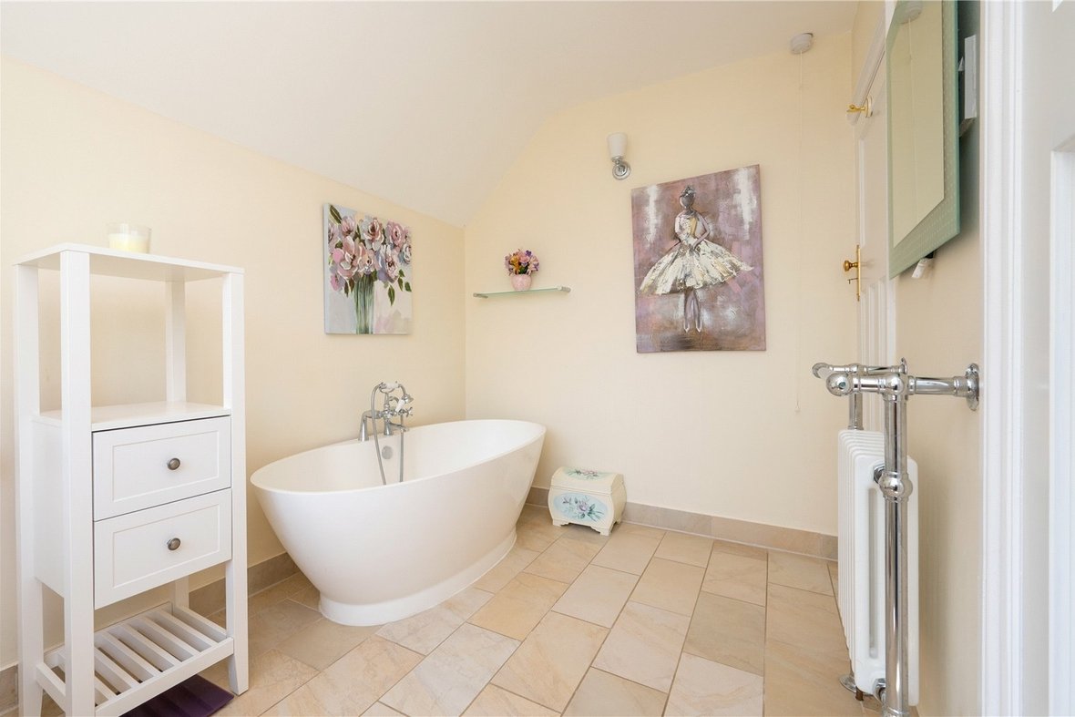 4 Bedroom House New InstructionHouse New Instruction in Watford Road, St. Albans, Hertfordshire - View 21 - Collinson Hall