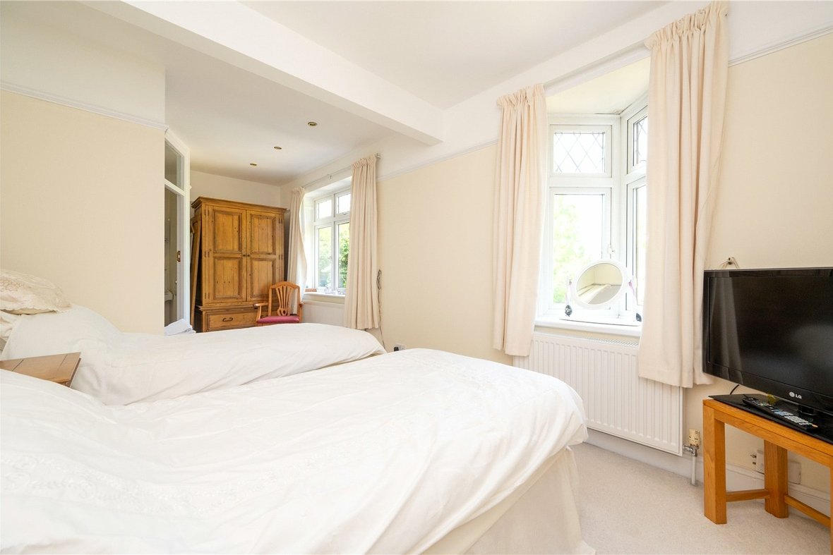 4 Bedroom House New InstructionHouse New Instruction in Watford Road, St. Albans, Hertfordshire - View 12 - Collinson Hall