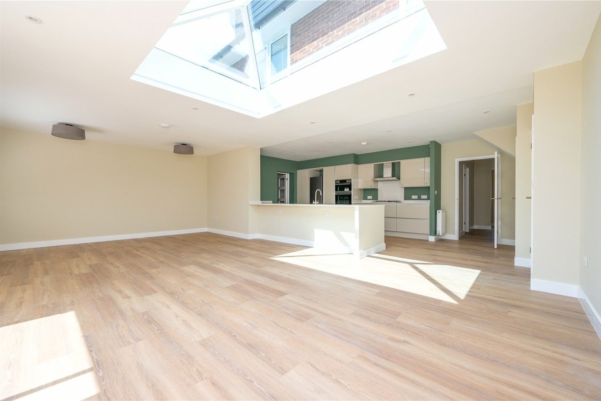 4 Bedroom House LetHouse Let in Telford Road, London Colney, St. Albans - View 2 - Collinson Hall