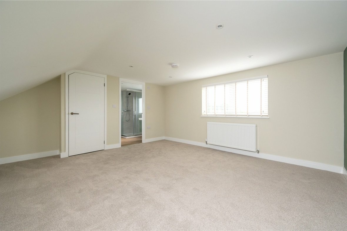 4 Bedroom House LetHouse Let in Telford Road, London Colney, St. Albans - View 4 - Collinson Hall
