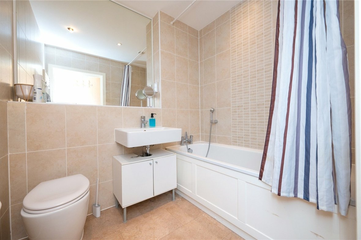 2 Bedroom Apartment New InstructionApartment New Instruction in Charrington Place, St. Albans, Hertfordshire - View 10 - Collinson Hall