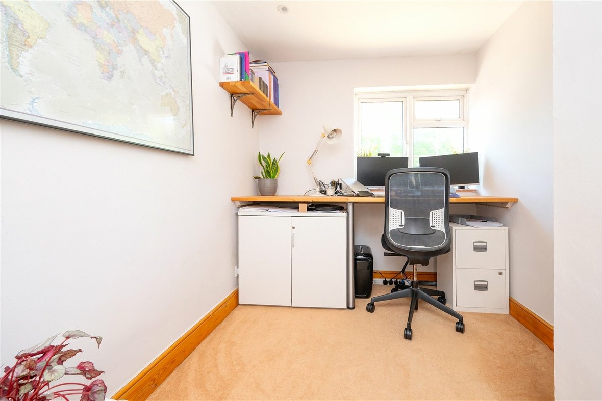 3 Bedroom House New InstructionHouse New Instruction in Claremont, Bricket Wood, St. Albans - View 8 - Collinson Hall