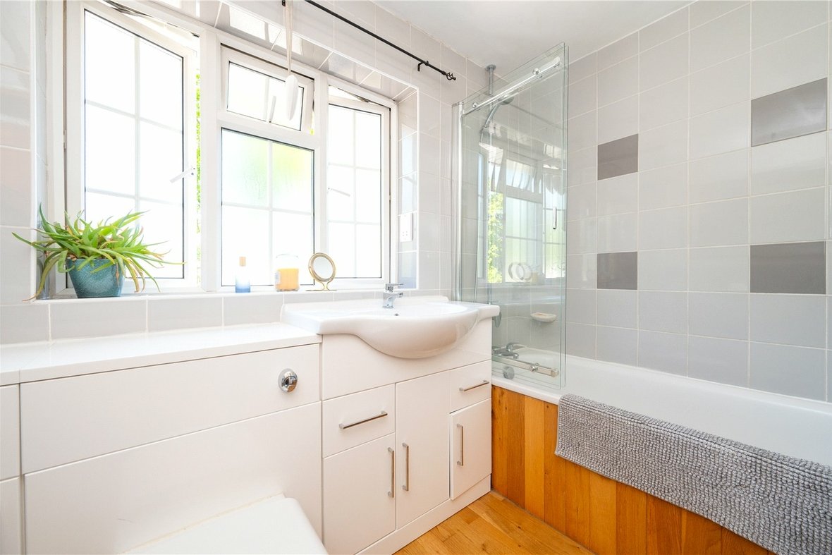 3 Bedroom House New InstructionHouse New Instruction in Claremont, Bricket Wood, St. Albans - View 10 - Collinson Hall