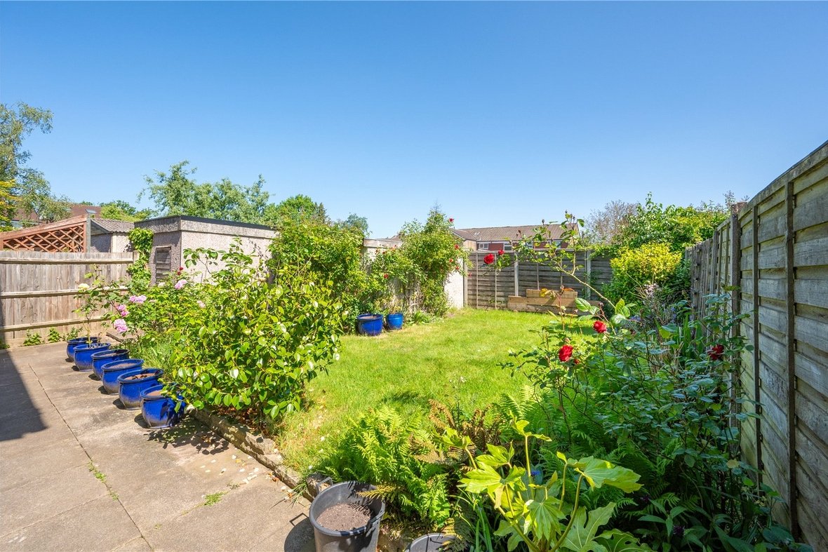 3 Bedroom House New InstructionHouse New Instruction in Maplefield, Park Street, St. Albans - View 9 - Collinson Hall