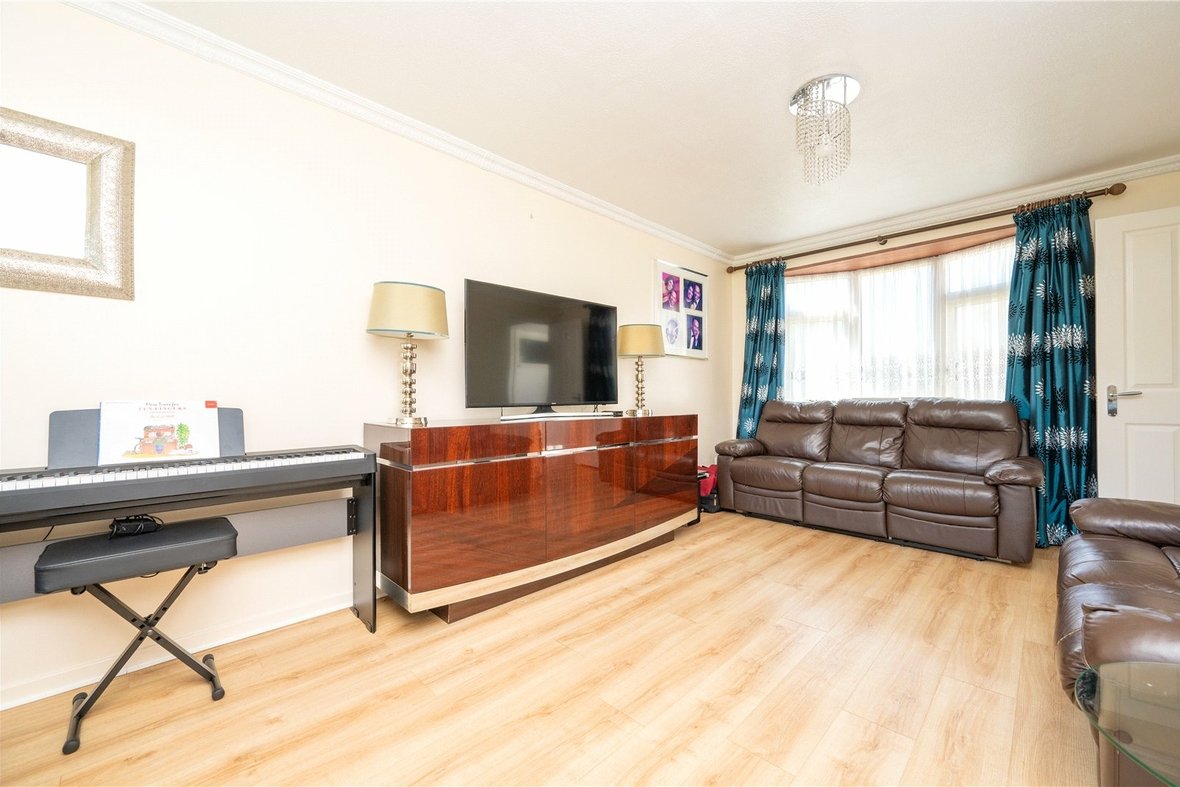 3 Bedroom House New InstructionHouse New Instruction in Maplefield, Park Street, St. Albans - View 26 - Collinson Hall