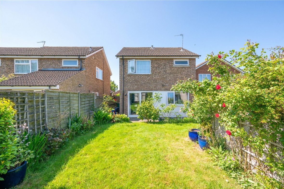 3 Bedroom House New InstructionHouse New Instruction in Maplefield, Park Street, St. Albans - View 14 - Collinson Hall