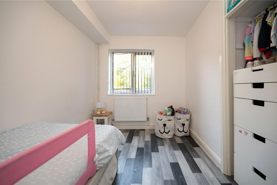 2 Bedroom Apartment To LetApartment To Let in New House Park, St. Albans, Hertfordshire - View 9 - Collinson Hall