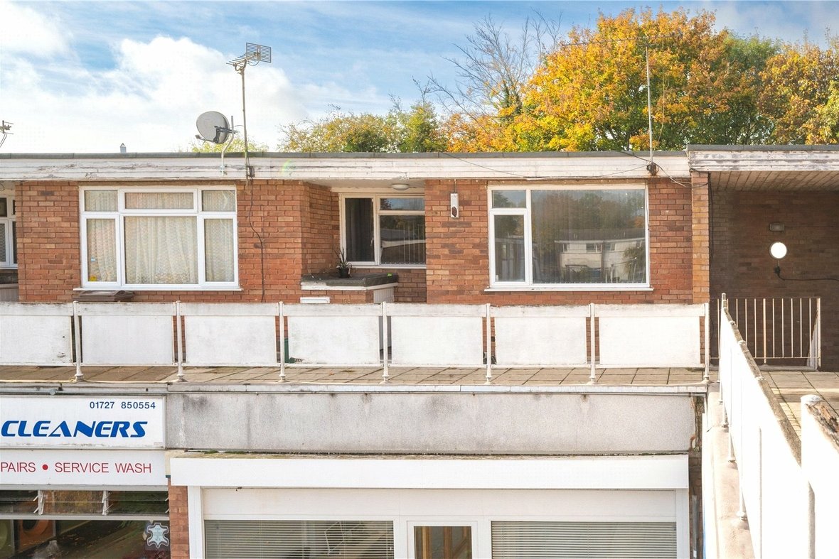 2 Bedroom Apartment To LetApartment To Let in New House Park, St. Albans, Hertfordshire - View 3 - Collinson Hall