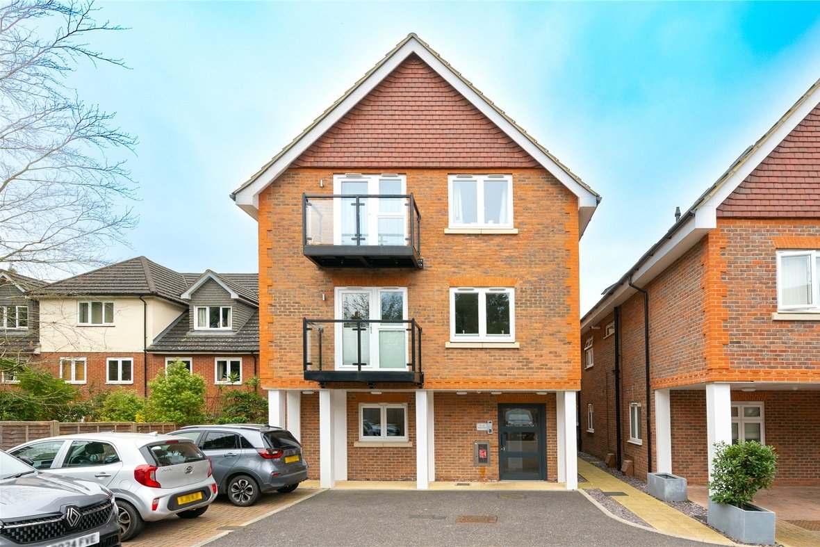 2 Bedroom Apartment For SaleApartment For Sale in Wain Close, St. Albans, Hertfordshire - View 14 - Collinson Hall