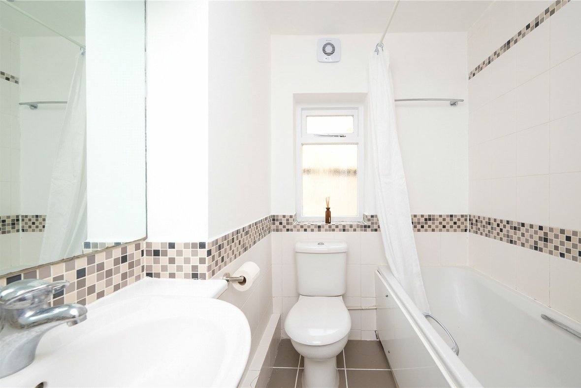 1 Bedroom Apartment New InstructionApartment New Instruction in Beaconsfield Road, St. Albans, Hertfordshire - View 8 - Collinson Hall