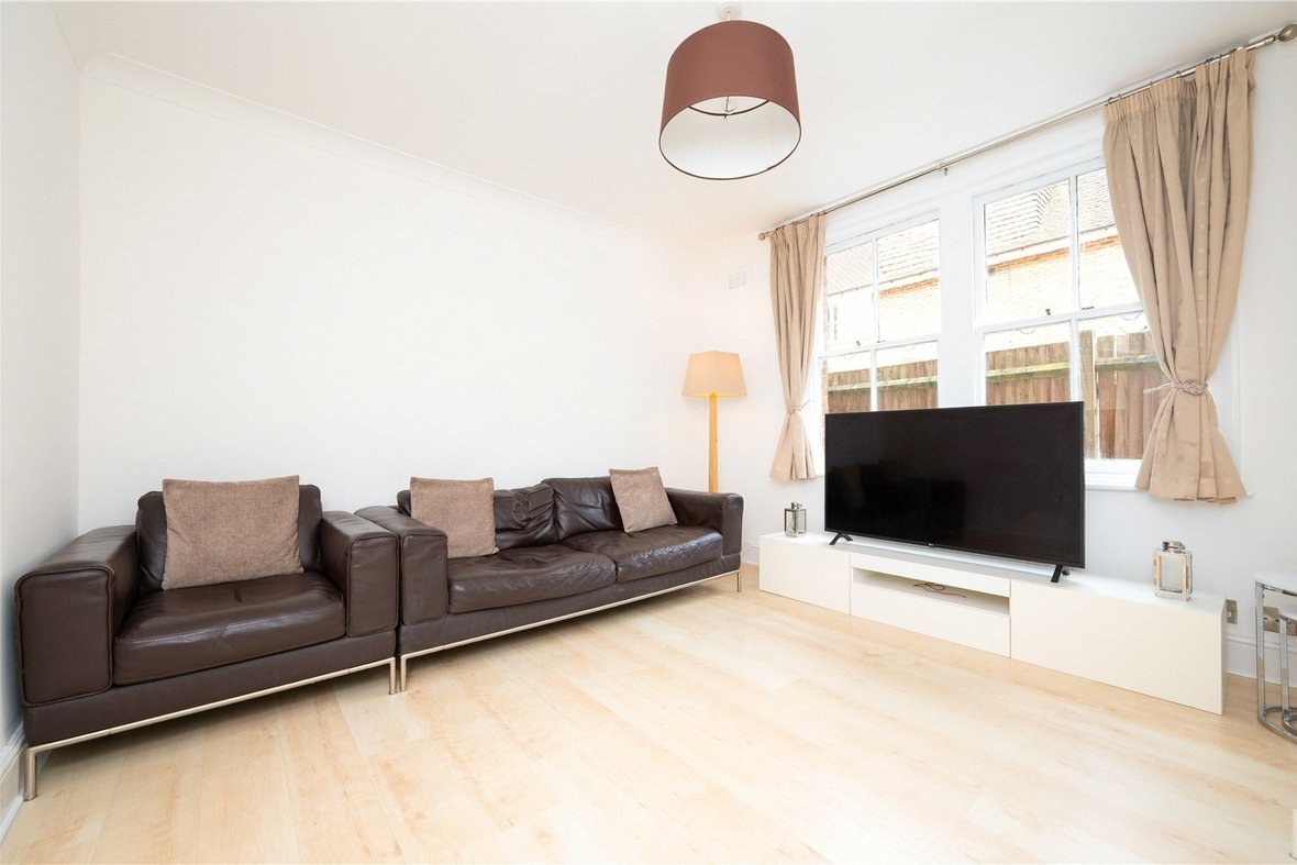 1 Bedroom Apartment New InstructionApartment New Instruction in Beaconsfield Road, St. Albans, Hertfordshire - View 5 - Collinson Hall