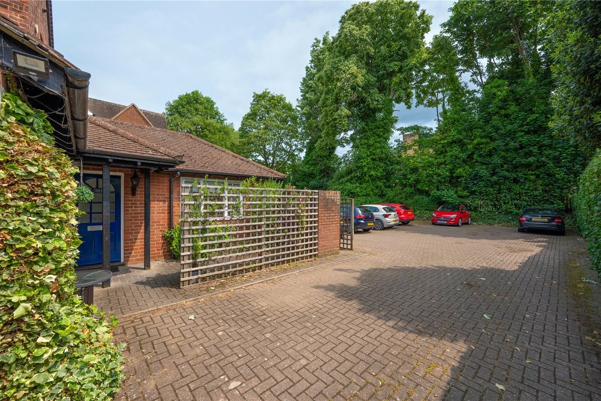 1 Bedroom Apartment New InstructionApartment New Instruction in Beaconsfield Road, St. Albans, Hertfordshire - View 10 - Collinson Hall