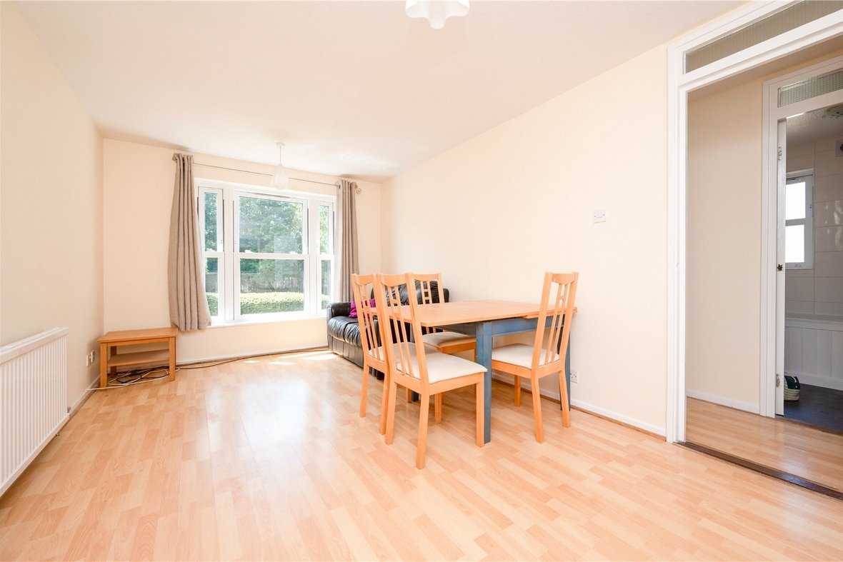 1 Bedroom Apartment To LetApartment To Let in Prospect Road, St. Albans, Hertfordshire - View 2 - Collinson Hall
