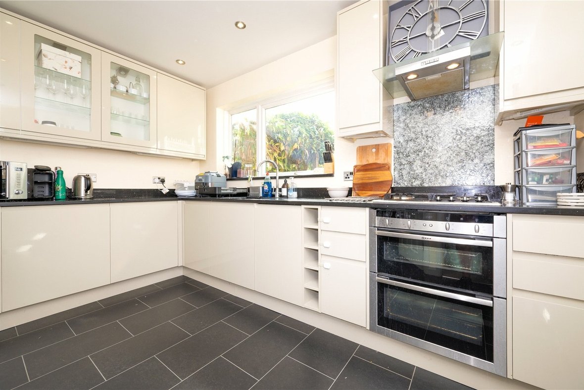 4 Bedroom House To LetHouse To Let in Suffolk Close, London Colney, St. Albans - View 3 - Collinson Hall