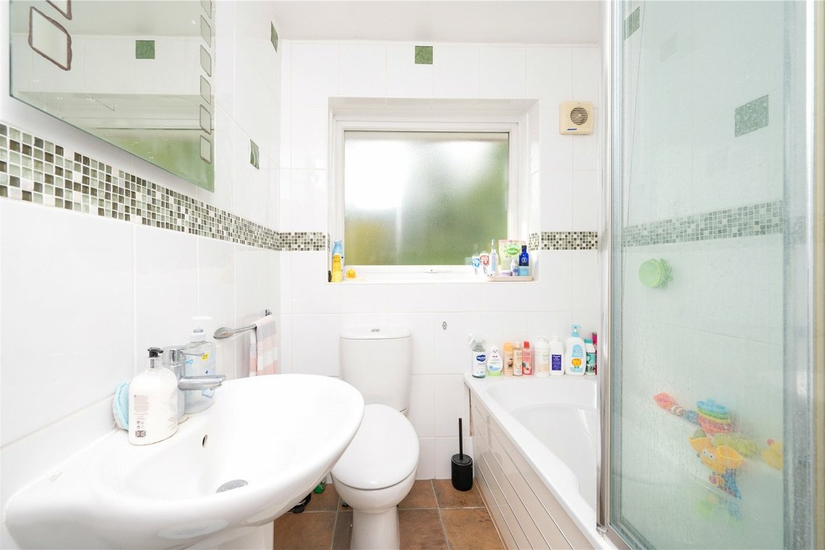 4 Bedroom House To LetHouse To Let in Suffolk Close, London Colney, St. Albans - View 13 - Collinson Hall