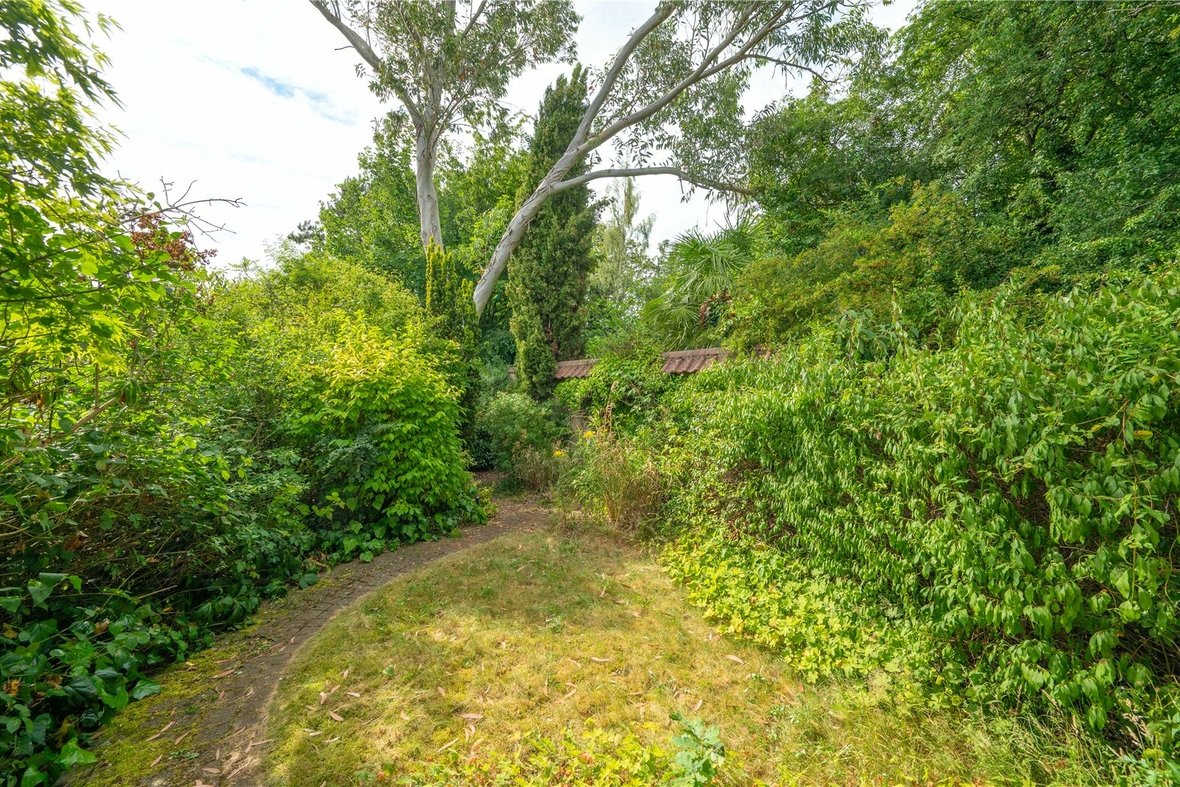 4 Bedroom House To LetHouse To Let in Suffolk Close, London Colney, St. Albans - View 16 - Collinson Hall